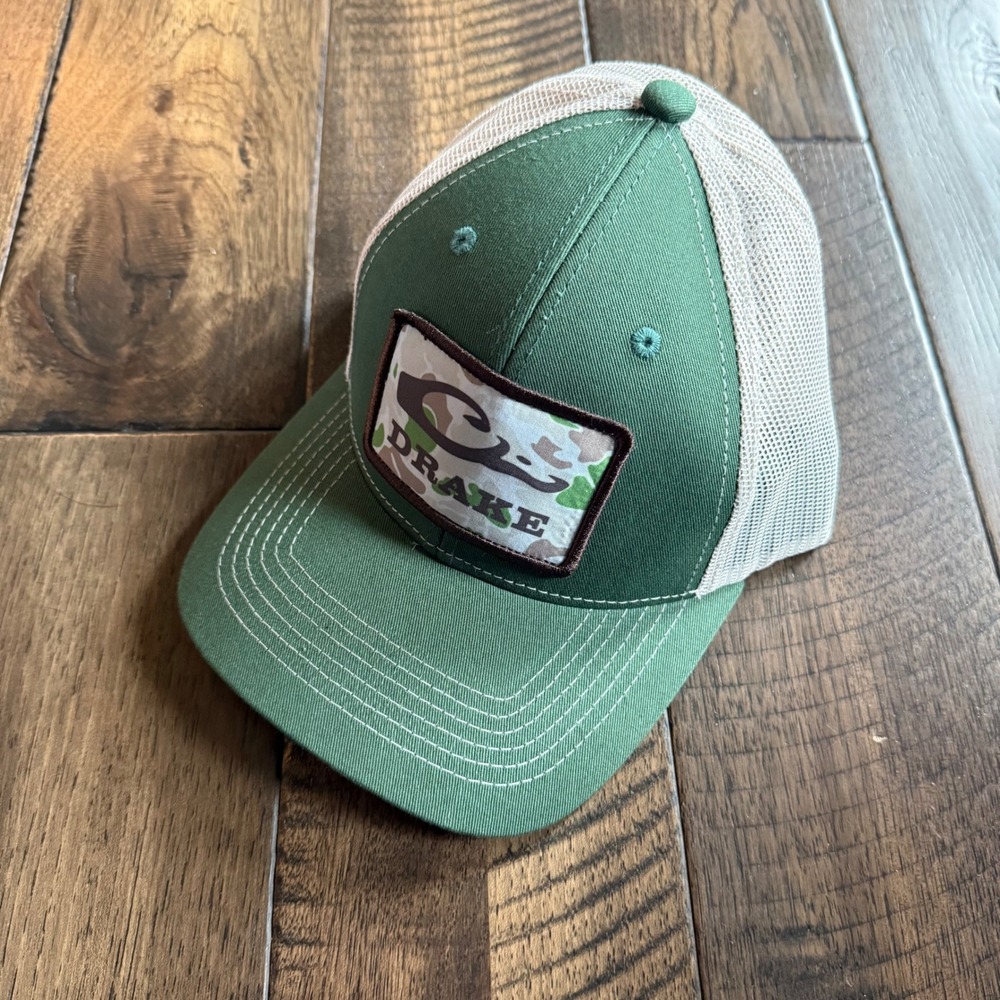 Drake Waterfowl NWT Old School Mesh Back Trucker Hat Green Camo Patch DH4126-DCC
